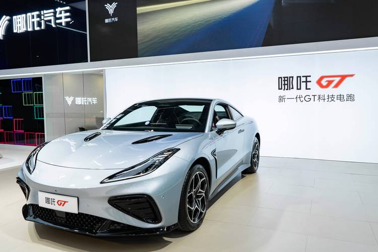 东莞南城区联景硕企业管理咨询哪吒汽车在智能汽车领域的表现，领途汽车在新能源汽车市场中的影响力